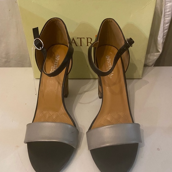 Patrizia gray leather 3” block heel sandals with multi volt heels size 9 NIB - Picture 2 of 7